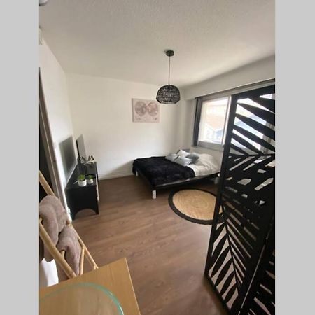 Le 13 Du Temple - Plein Coeur Centre Ville, Residence Privee, 5Mn Gare Sncf, Wifi Et Netflix Niort Eksteriør billede