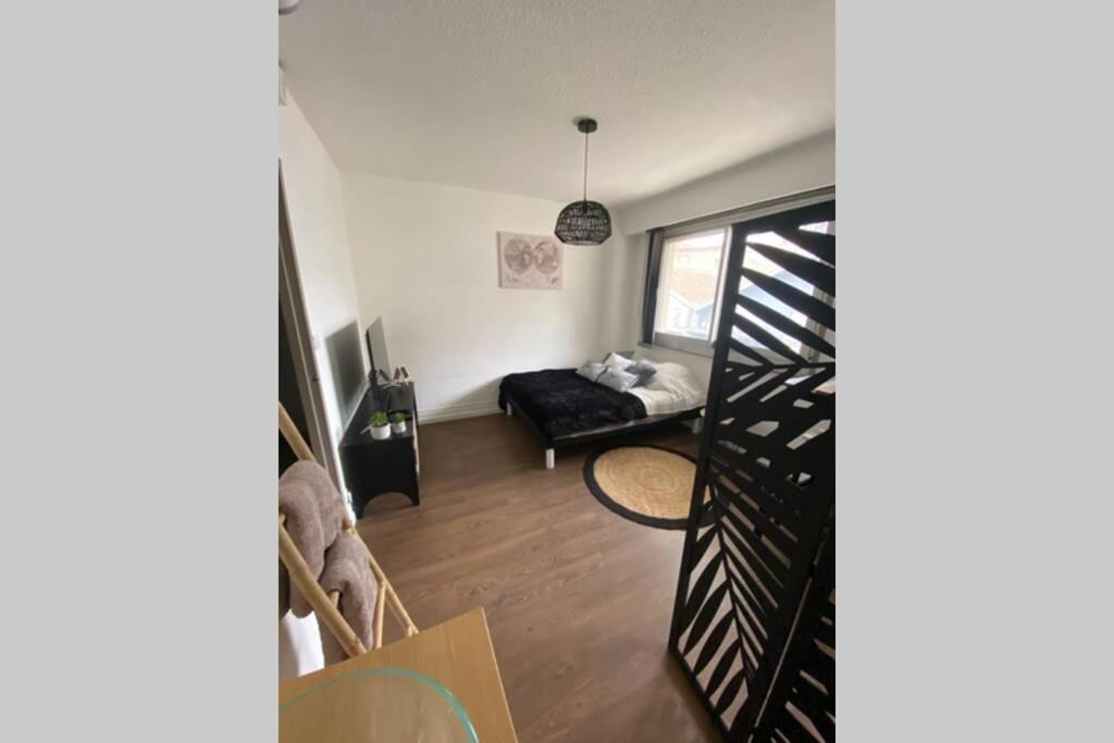 Le 13 Du Temple - Plein Coeur Centre Ville, Residence Privee, 5Mn Gare Sncf, Wifi Et Netflix Niort Eksteriør billede